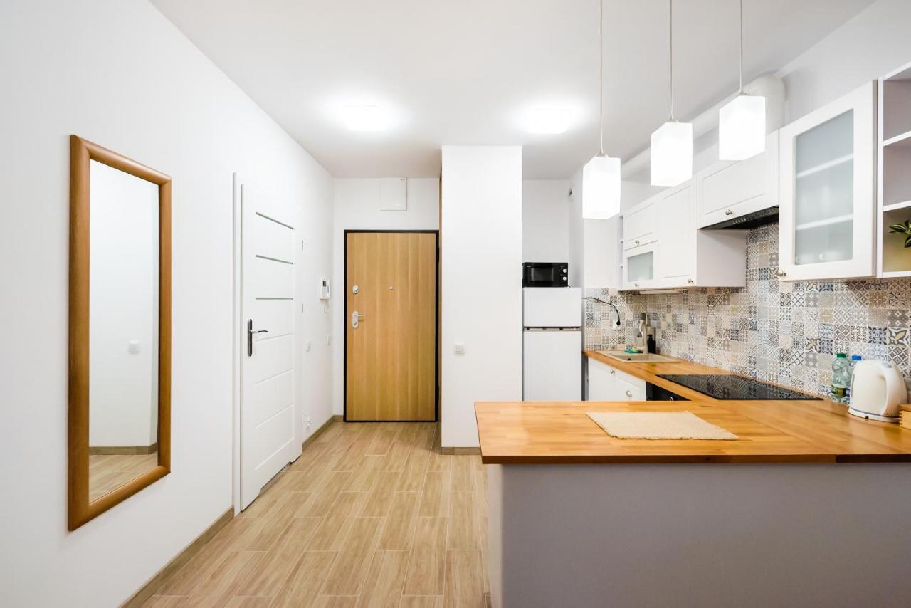 Metro Bemowo Colourful Apartment Warsaw Exterior photo